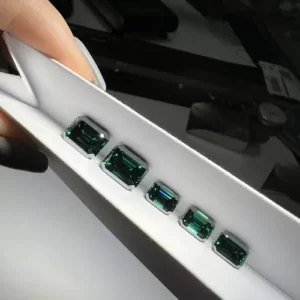 green moissanite